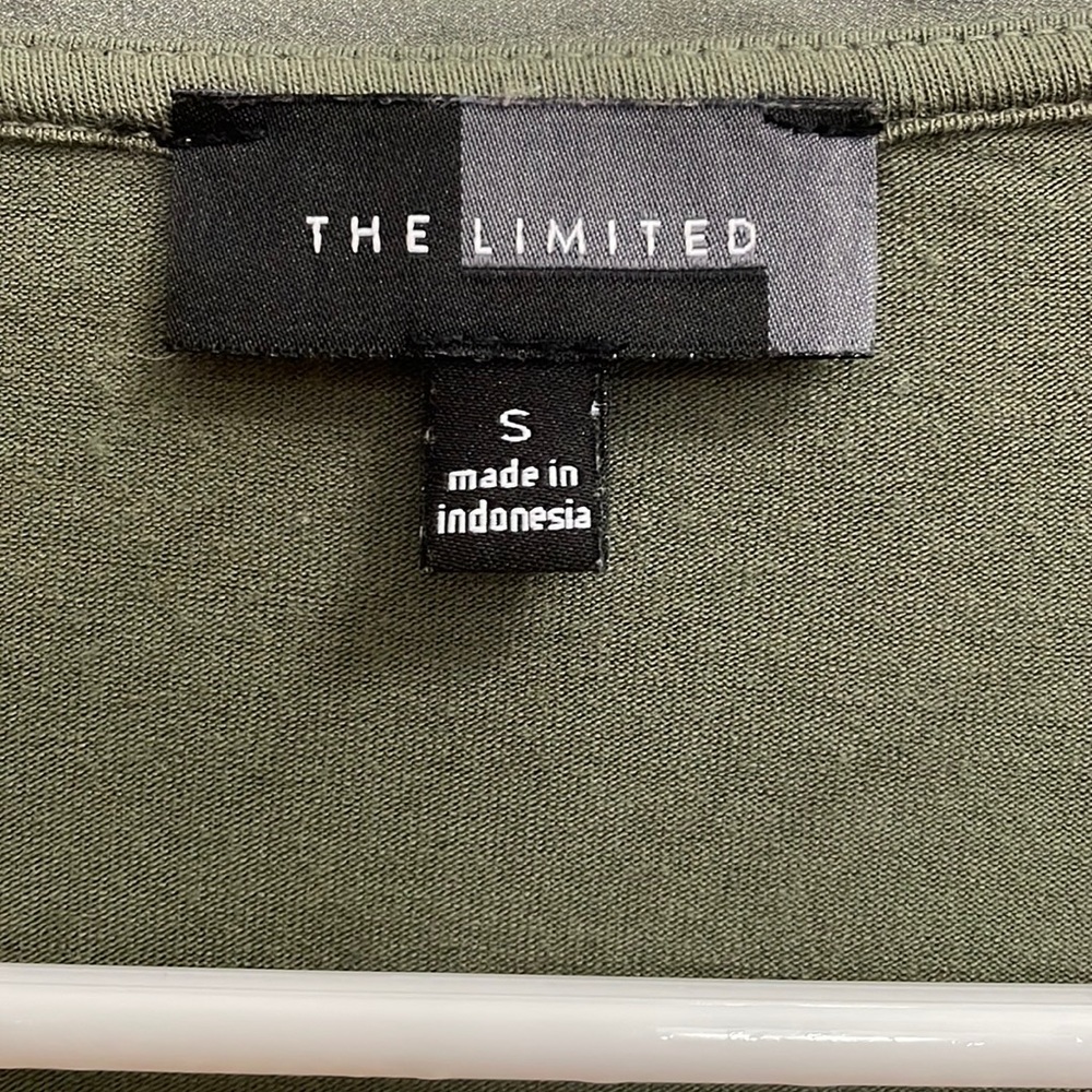 The Limited army green shirt. S - Picture 4 of 4